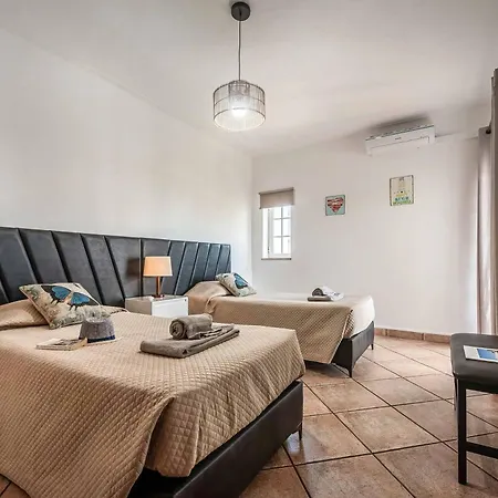 Silva Balbina Villa *